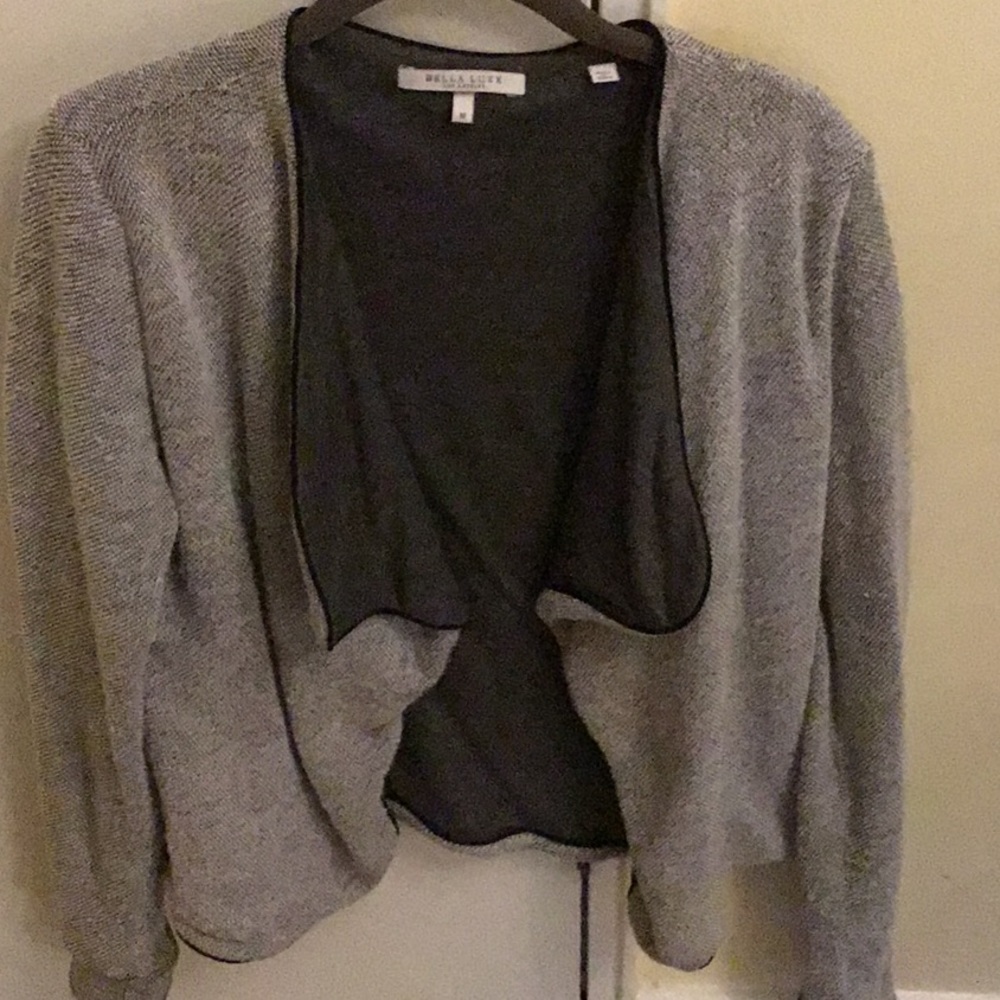 Bella Luxx top size medium